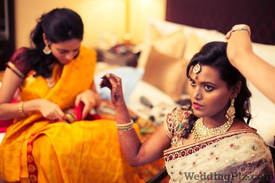 Vinay Aravind Images Photographers and Videographers weddingplz