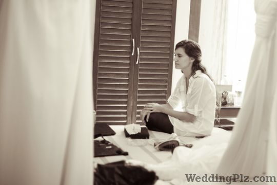 Vinay Aravind Images Photographers and Videographers weddingplz