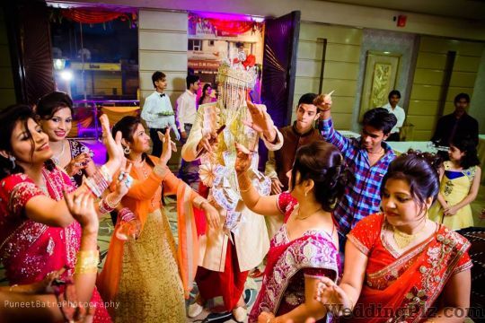 Puneet Batra Photography Photographers and Videographers weddingplz