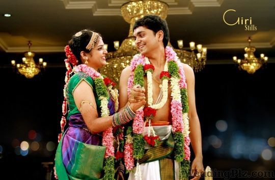 Giri Stills Photographers and Videographers weddingplz