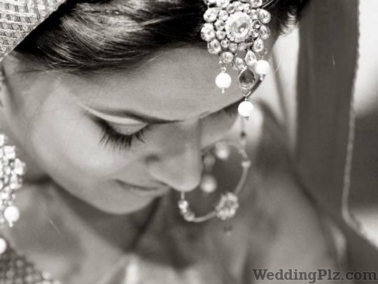 Vivekanand Photography Photographers and Videographers weddingplz