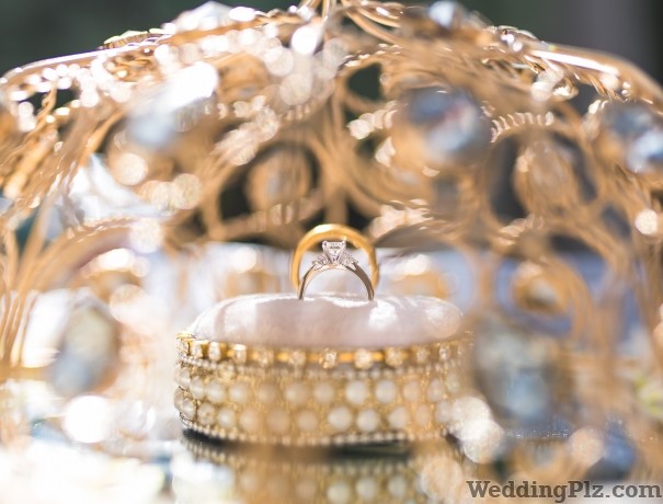 Varuns Click Photographers and Videographers weddingplz