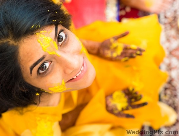 Varuns Click Photographers and Videographers weddingplz