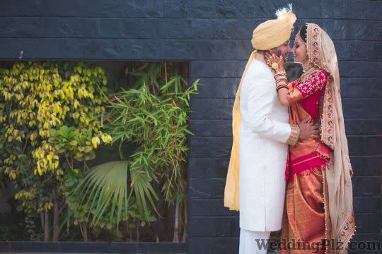 Varuns Click Photographers and Videographers weddingplz