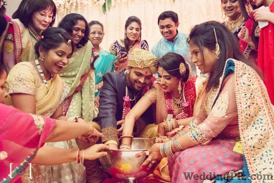 Dhanika Choksi Photography Photographers and Videographers weddingplz