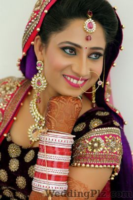 Vicky Digital Studio Photographers and Videographers weddingplz