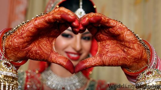 Vicky Digital Studio Photographers and Videographers weddingplz