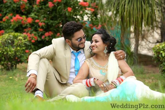 Vicky Digital Studio Photographers and Videographers weddingplz
