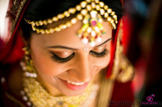 Anirudh Pradeep Photography Photographers and Videographers weddingplz