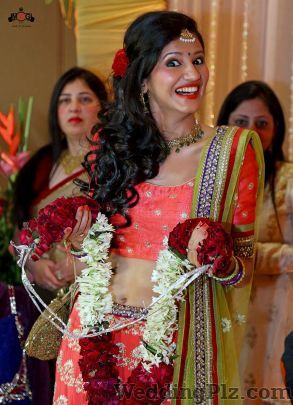 MadOGraphie Photographers and Videographers weddingplz