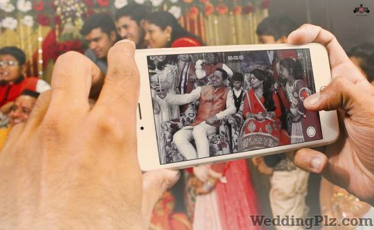 MadOGraphie Photographers and Videographers weddingplz