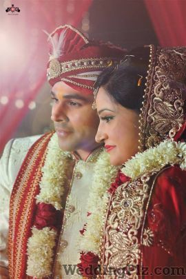 MadOGraphie Photographers and Videographers weddingplz