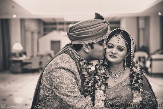 Love in Frames Photographers and Videographers weddingplz