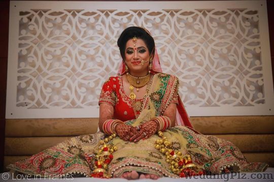 Love in Frames Photographers and Videographers weddingplz