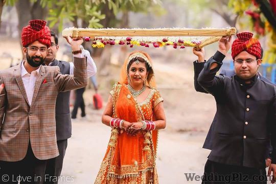 Love in Frames Photographers and Videographers weddingplz