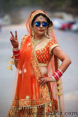 Love in Frames Photographers and Videographers weddingplz