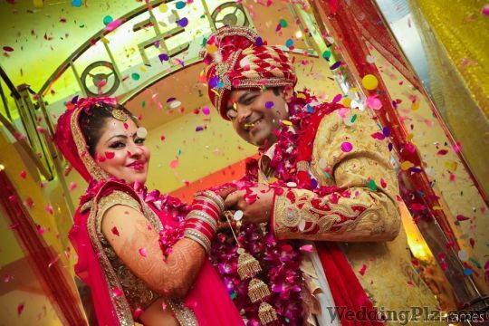 Love in Frames Photographers and Videographers weddingplz