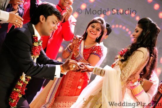 Model Studio Photographers and Videographers weddingplz