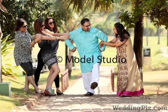 Model Studio Photographers and Videographers weddingplz