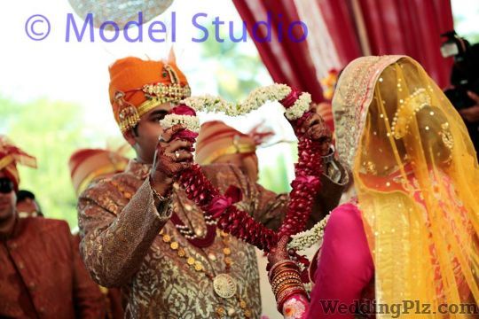 Model Studio Photographers and Videographers weddingplz