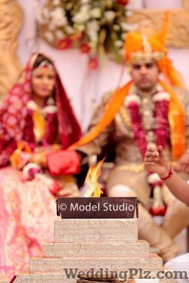 Model Studio Photographers and Videographers weddingplz
