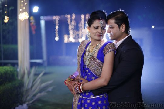 Bhalla Studio Photographers and Videographers weddingplz