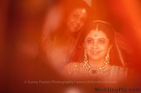 Sunny Pariani Photography Photographers and Videographers weddingplz