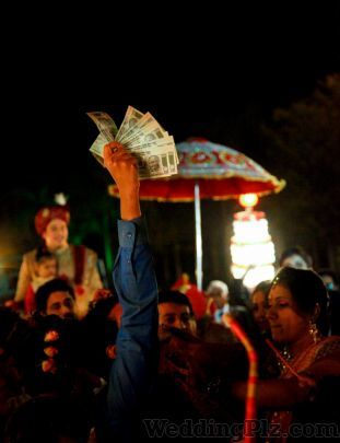 Diptendu Roy Photographers and Videographers weddingplz