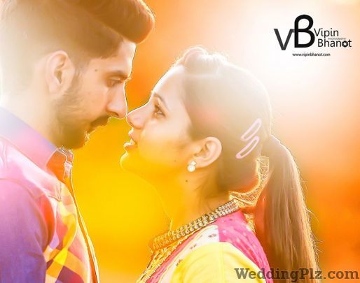 Vipin Bhanot Photography Photographers and Videographers weddingplz