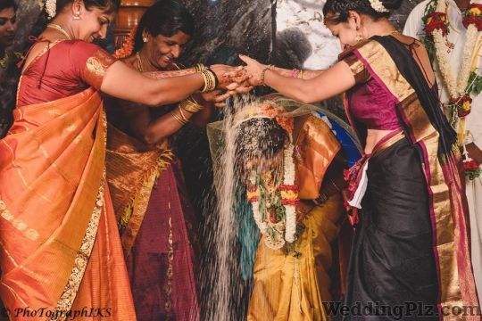 Photographiks Photographers and Videographers weddingplz