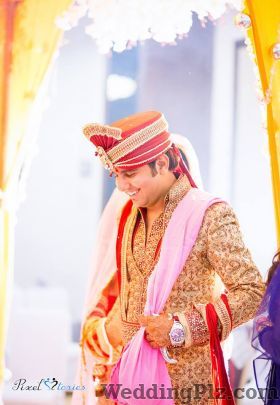 Pixelsstories Photographers and Videographers weddingplz