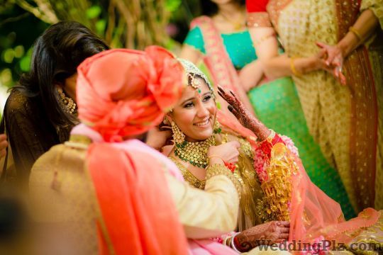 Wedeo Pictures Photographers and Videographers weddingplz