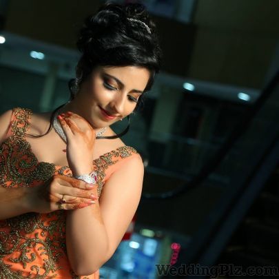 Momento Perfecto Photographers and Videographers weddingplz