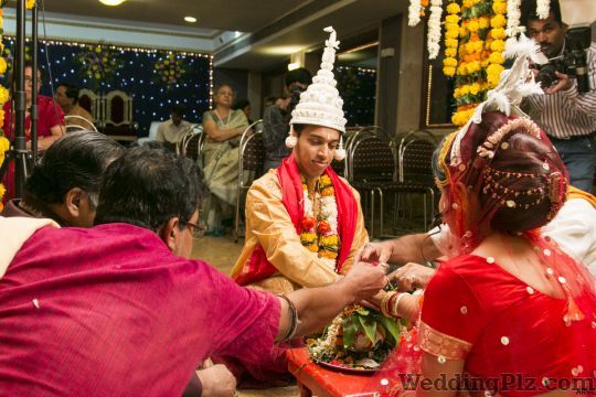 Aniruddha Ranalkar Vivah Clicks Photographers and Videographers weddingplz