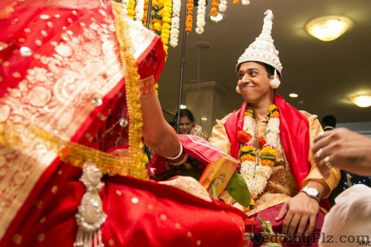 Aniruddha Ranalkar Vivah Clicks Photographers and Videographers weddingplz