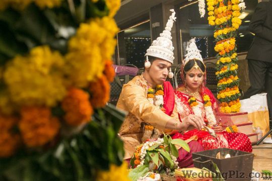 Aniruddha Ranalkar Vivah Clicks Photographers and Videographers weddingplz