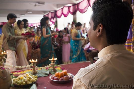 Aniruddha Ranalkar Vivah Clicks Photographers and Videographers weddingplz