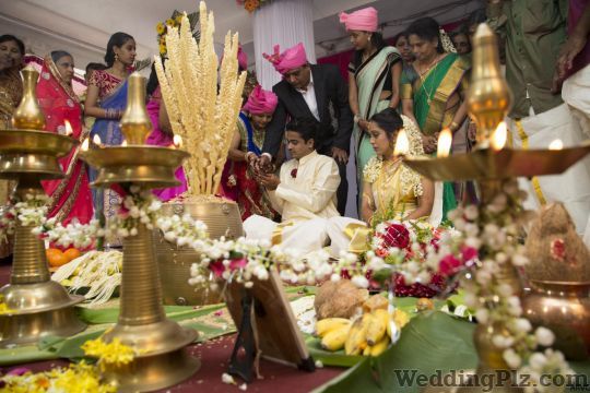 Aniruddha Ranalkar Vivah Clicks Photographers and Videographers weddingplz