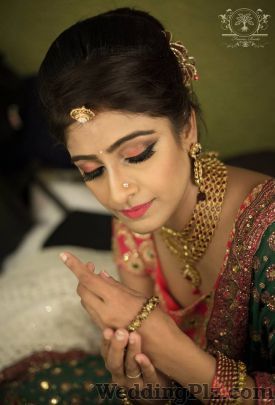 Frame Roots Photographers and Videographers weddingplz