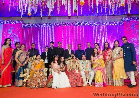 Hari Kiran Documentary Wedding Photography Photographers and Videographers weddingplz