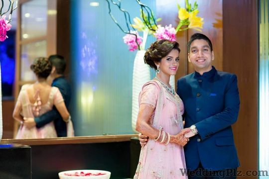 Hari Kiran Documentary Wedding Photography Photographers and Videographers weddingplz