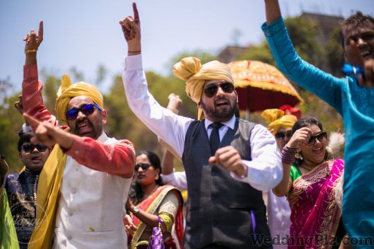 Happy Pictures Photographers and Videographers weddingplz