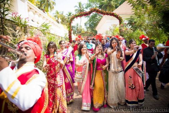 Happy Pictures Photographers and Videographers weddingplz