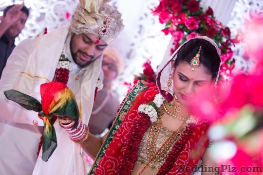 Happy Pictures Photographers and Videographers weddingplz
