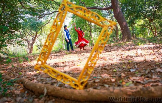 Big Day Filmer Photographers and Videographers weddingplz