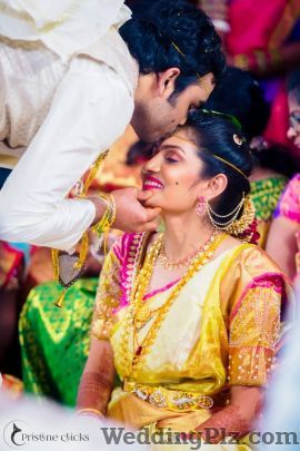 Pristine Clicks Photographers and Videographers weddingplz