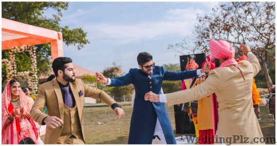 1plus1 Studio Photographers and Videographers weddingplz
