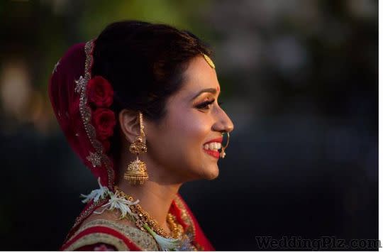 Knotting Bells Photographers and Videographers weddingplz