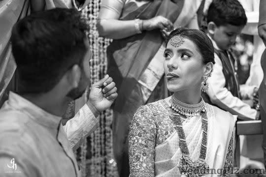 Gaurav Hingne Photography Photographers and Videographers weddingplz