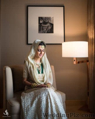 Gaurav Hingne Photography Photographers and Videographers weddingplz